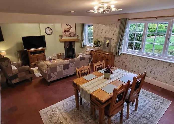 The Lodge At Fairfield Court