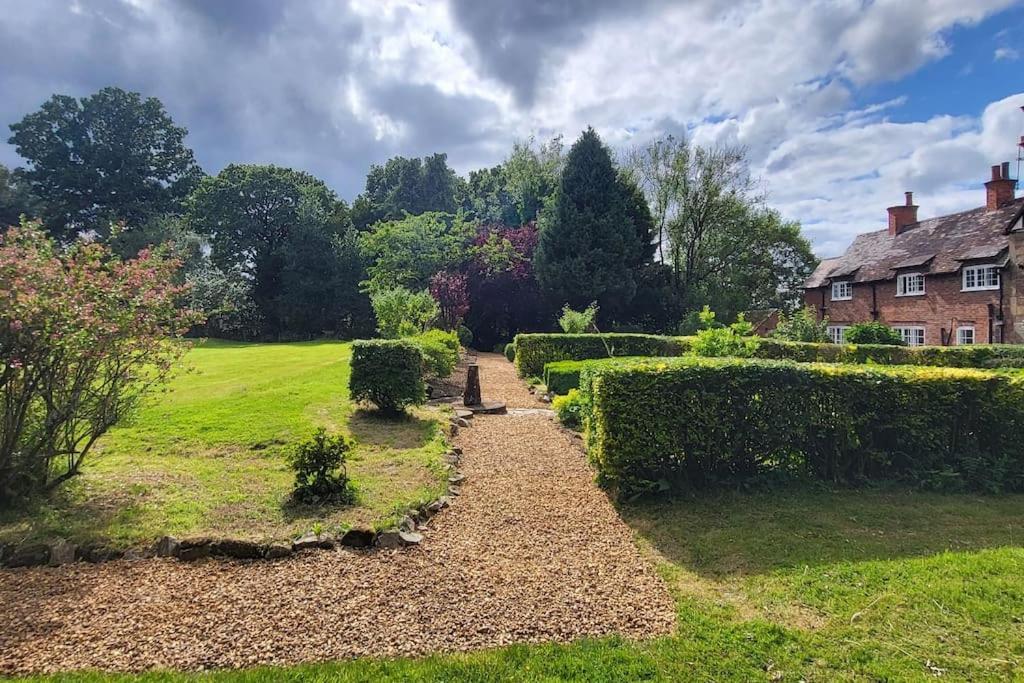 The At Fairfield Court Lickey End